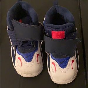 Toddler Nike size 8